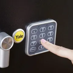 Yale YSV/250/DB2 Elektronik Şifreli ve Anahtarlı Ev ve Otel Tipi Çelik Kasa Orta Boy
